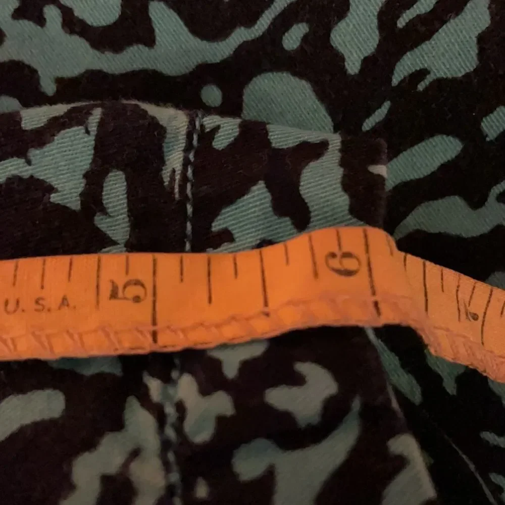 (5/$25) Loft outlet teal & navy 6” inseam shorts